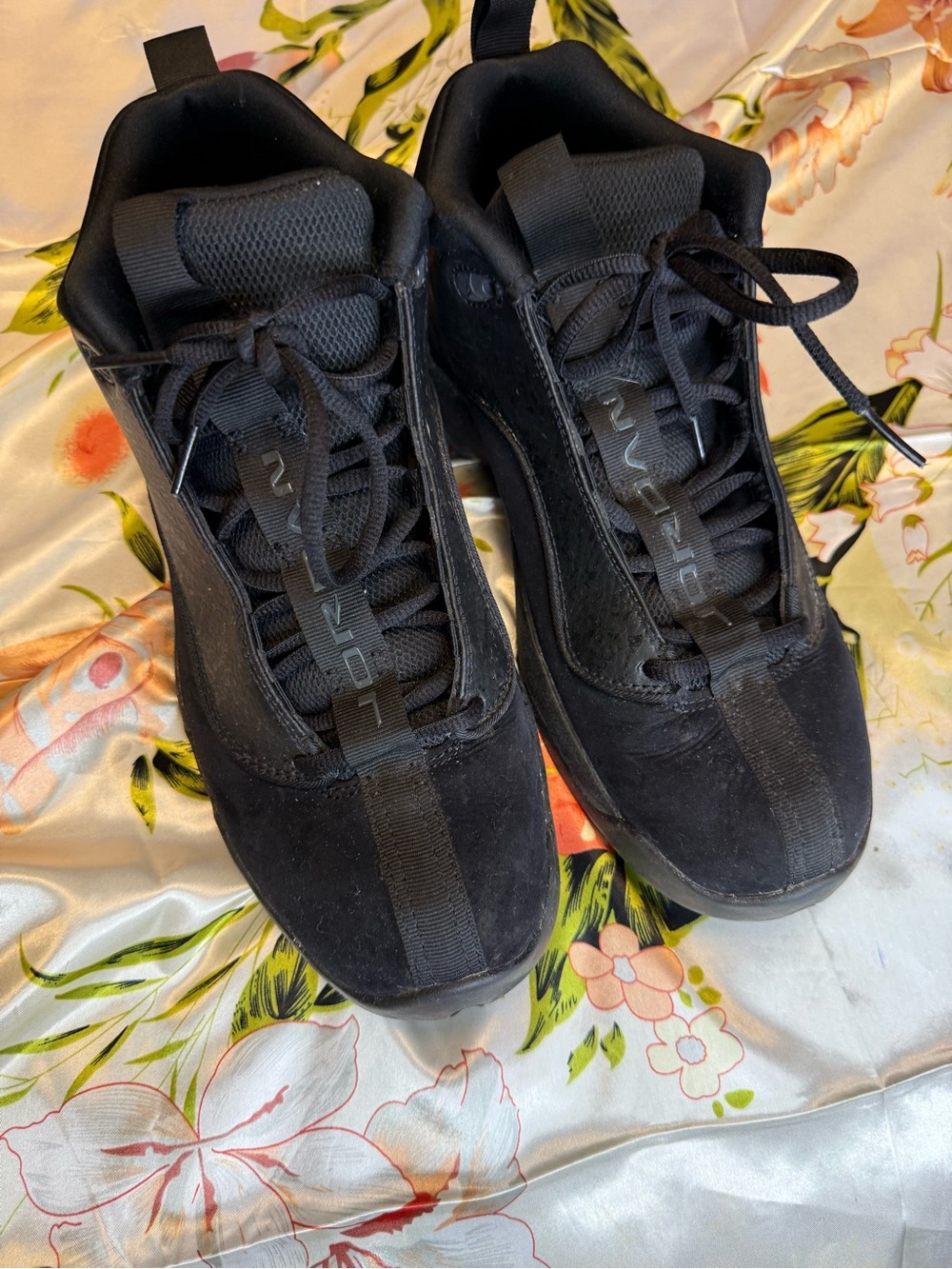 Nike Jordan Jumpman Team II Blackout Basketball Sneakers Men’s Size 10